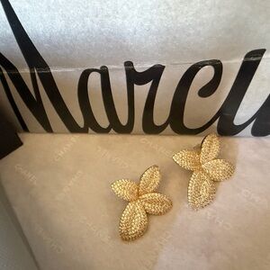 SEGRETI Iconic Gold Earrings 18k gold